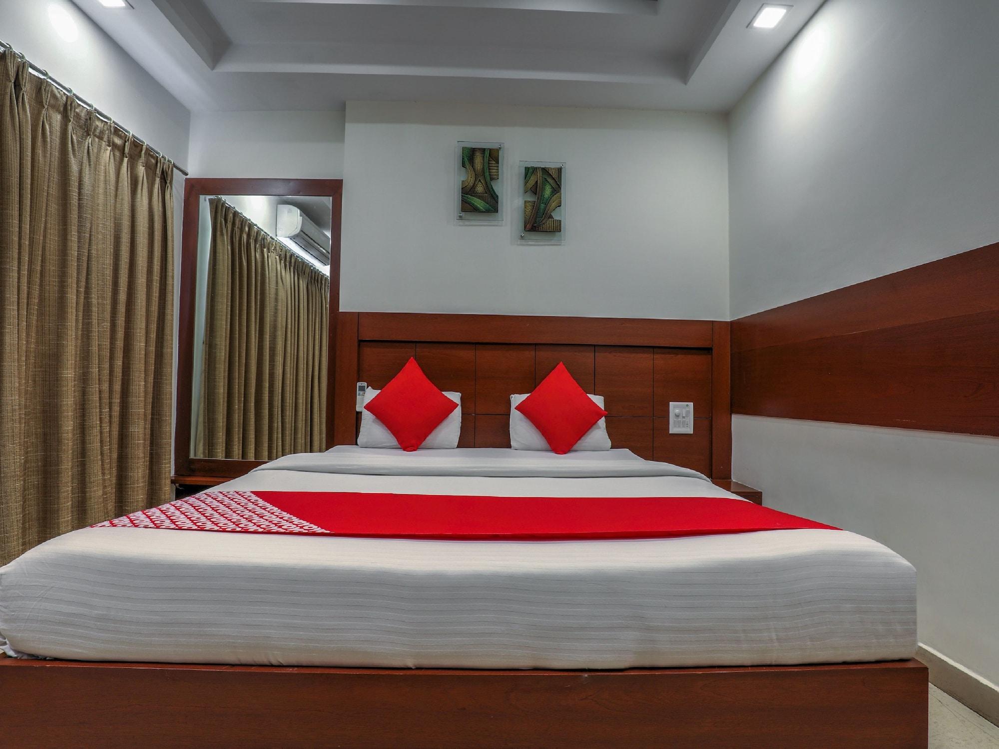 Treebo Trend Hotel Jp Plaza Nampally Hyderabad Exterior foto