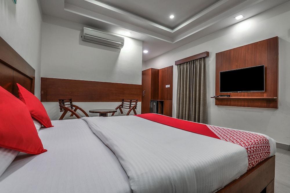 Treebo Trend Hotel Jp Plaza Nampally Hyderabad Exterior foto